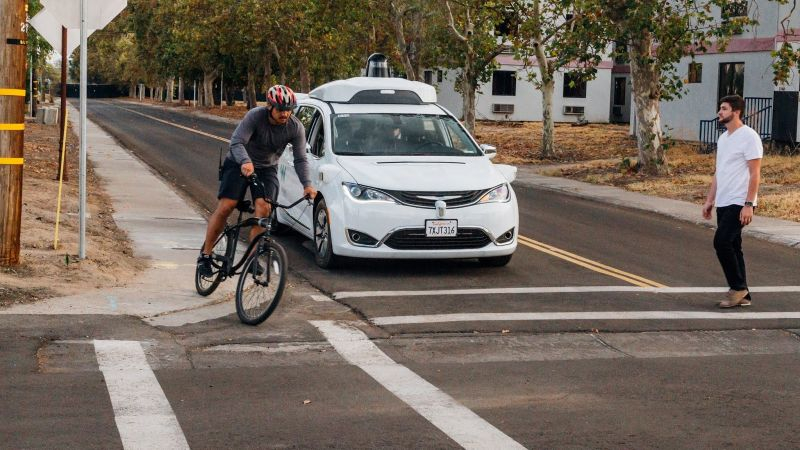 Беспилотные такси Waymo впервые попали под отзыв — им обновят ПО после пары аварий